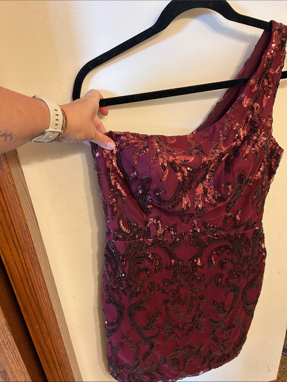 Women’s One-Shoulder Sequin Cocktail Dress in Burgundy